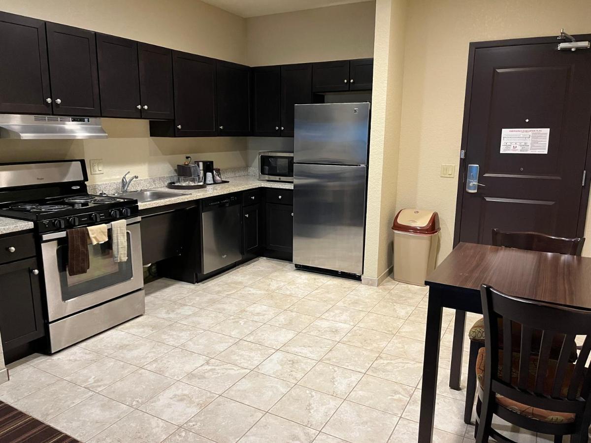 Comfort Inn & Suites Beeville Buitenkant foto