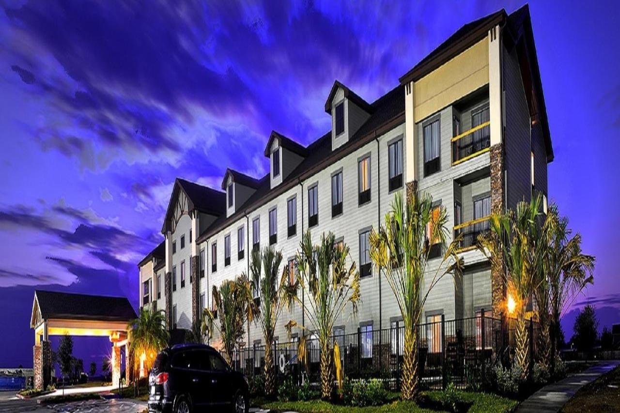 Comfort Inn & Suites Beeville Buitenkant foto