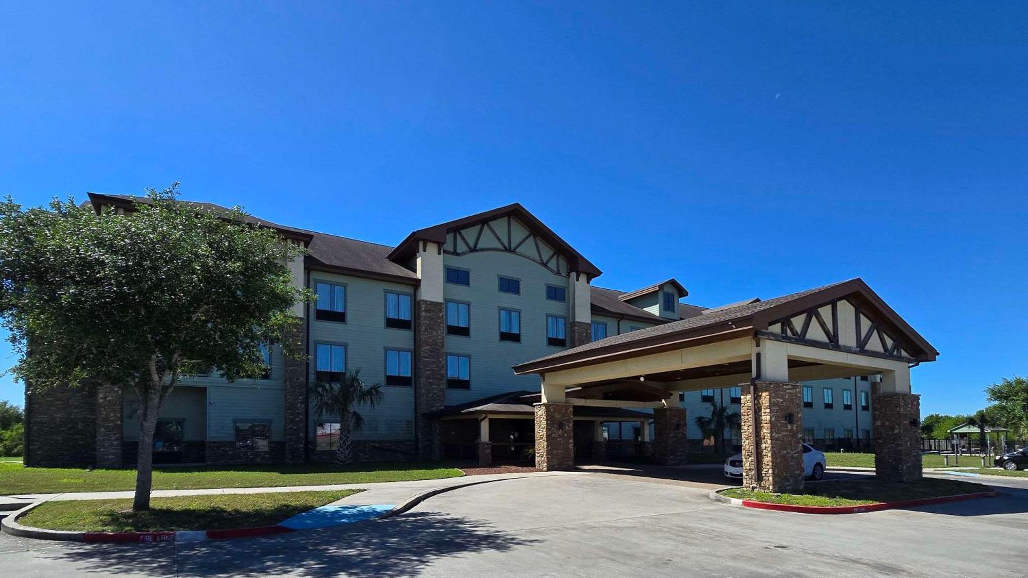 Comfort Inn & Suites Beeville Buitenkant foto
